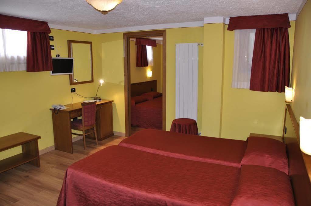 Hotel Sud Ovest Colle Colle Sestriere Eksteriør bilde